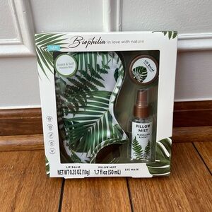 Biophilia Mandarin Mint Spa Kit-Pillow Mist, Lip Balm, and Eye Mask